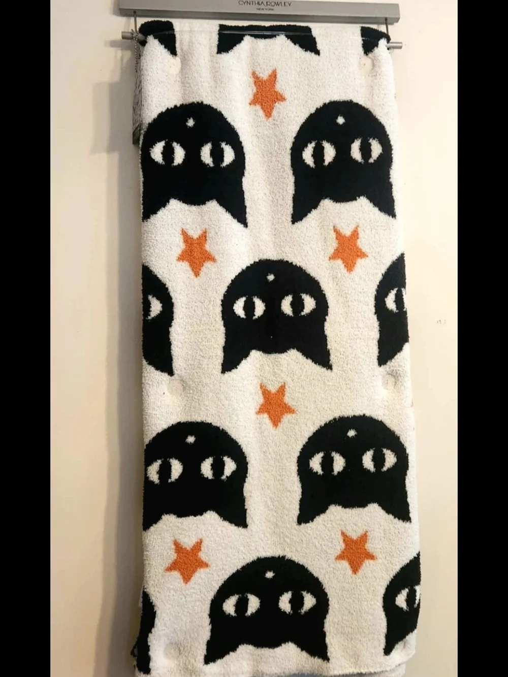 Cynthia Rowley Vintage Look Retro Halloween Throw Blanket 50